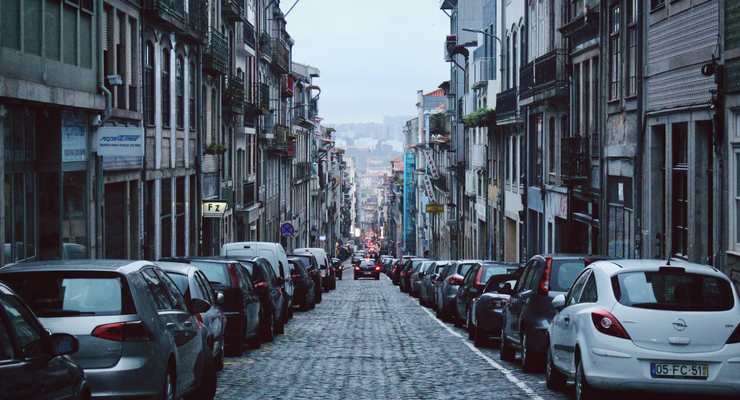 should Your Business Be in a High-Traffic Area?