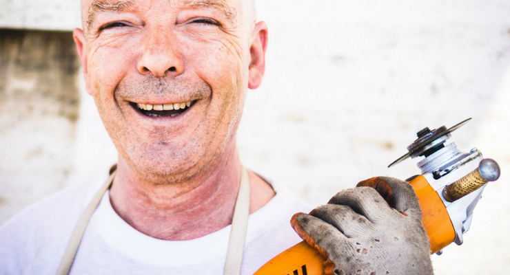 5 Helpful Tips for Seniors Looking for a Job