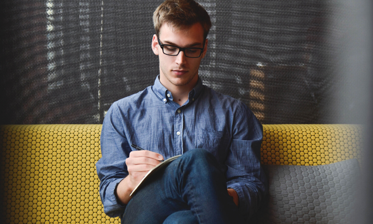 5 Ways To Start A Business Without Quitting Your Day Job