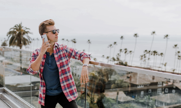 8 Tips for Traveling With Your Home Office