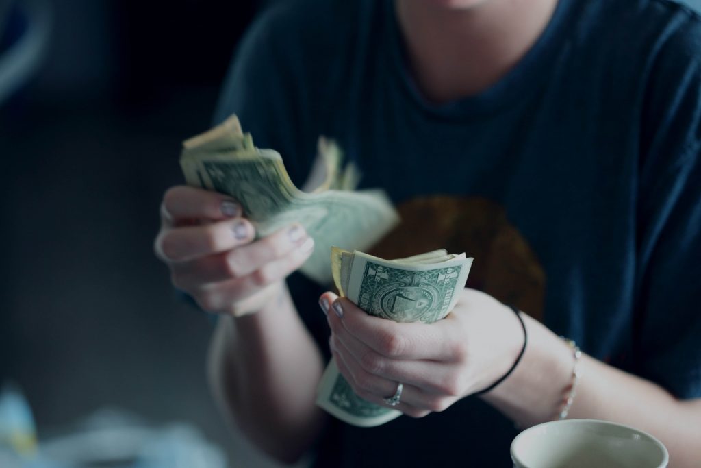 budget: protect your finances