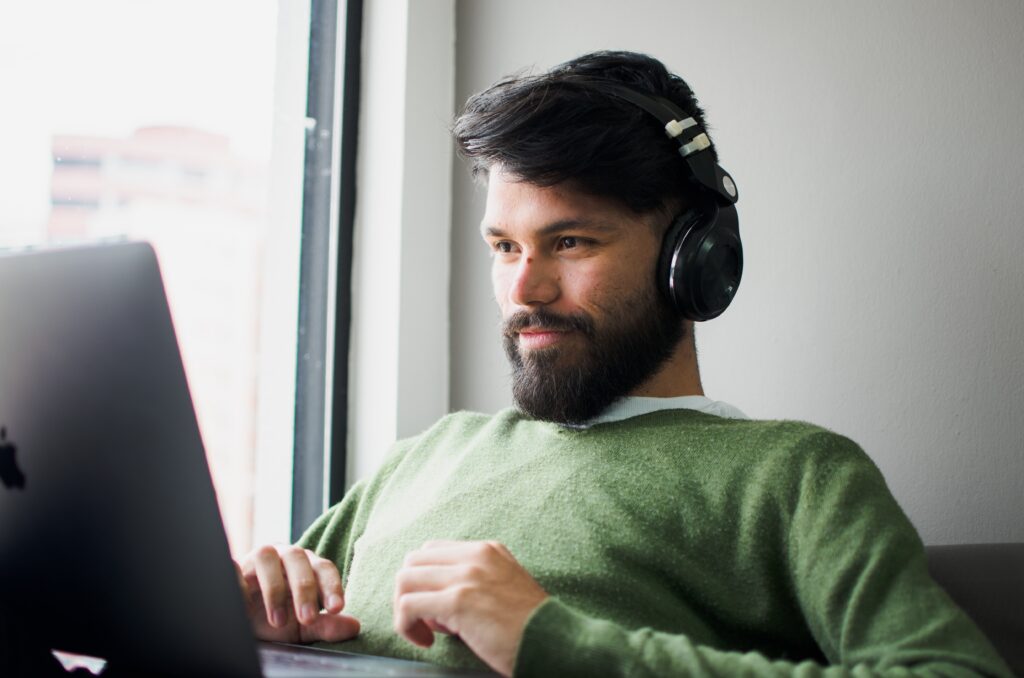 noise cancelling headphones