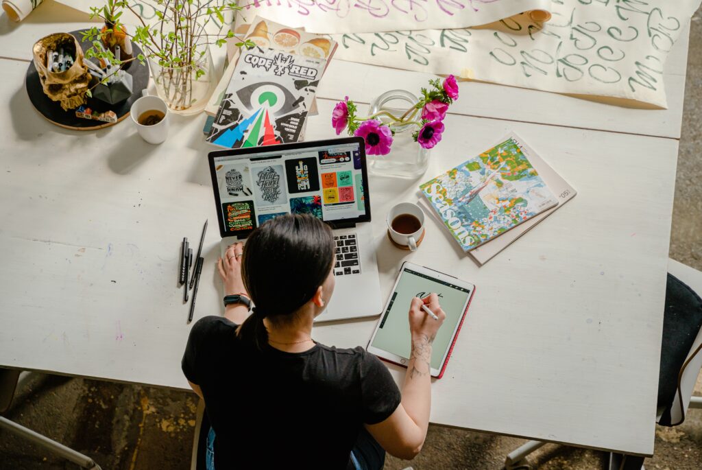 women entrepreneur working in computer