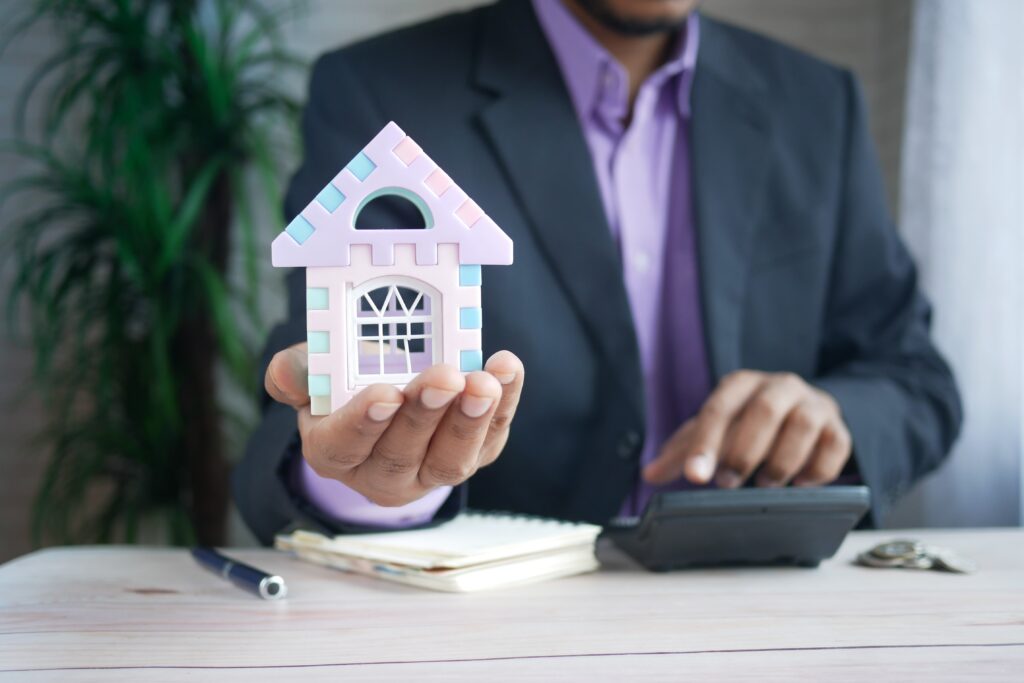 mortgage underwriter