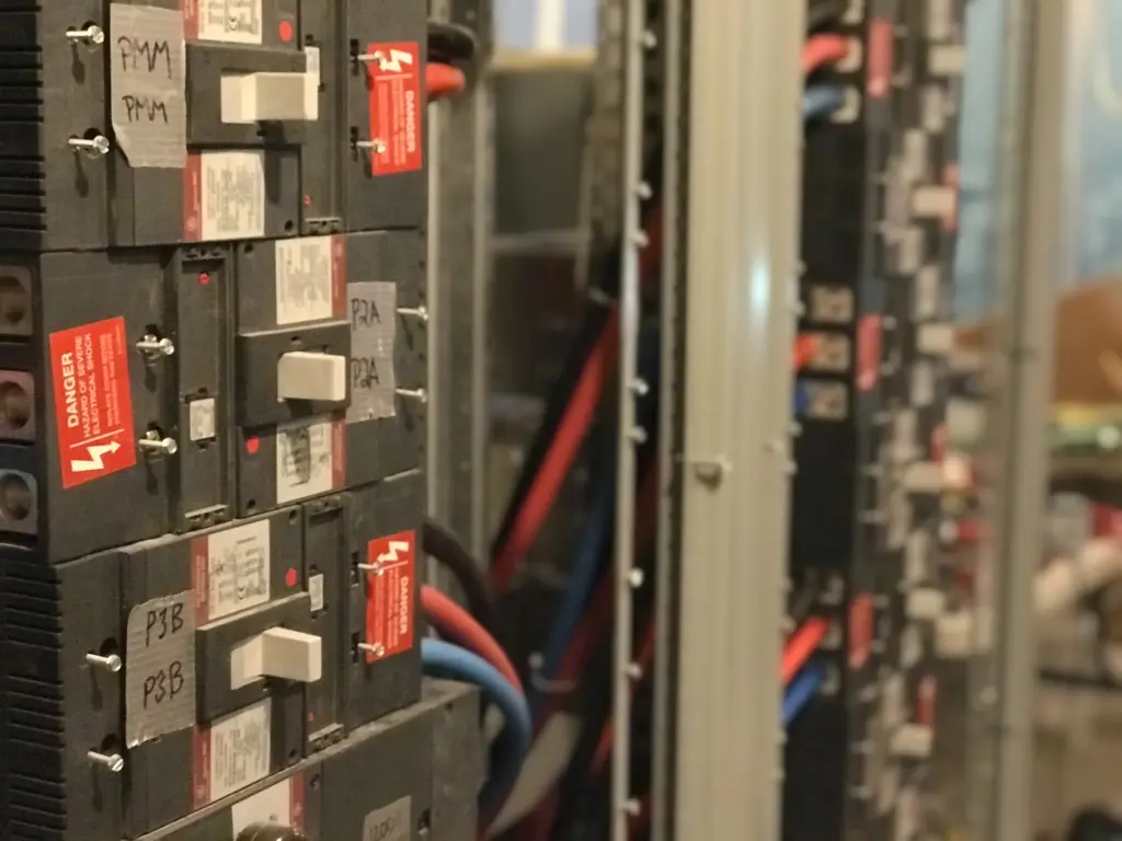 circuit breaker