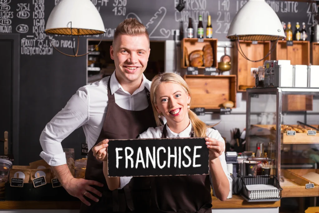 franchise models: couple starting a franchise