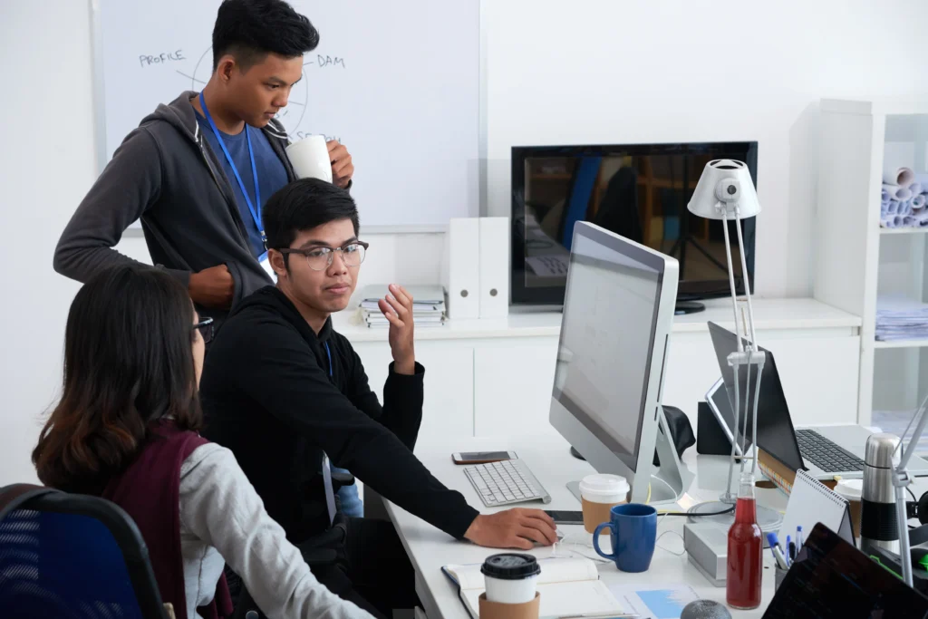 managing field service teams